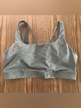 Athleta  Women’s Heathered Gray Sports Bra size medium